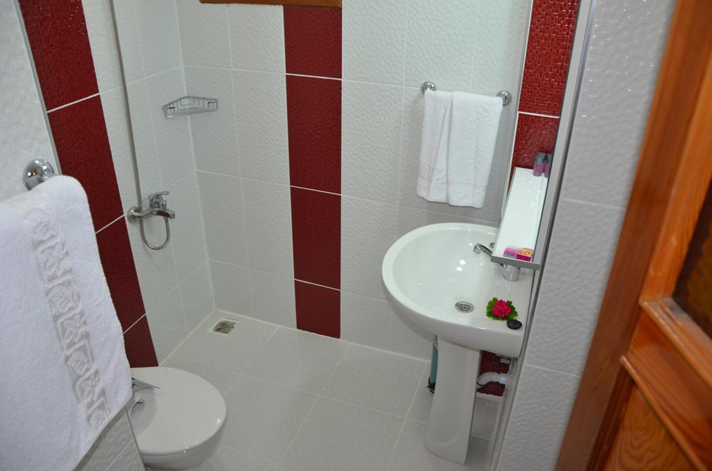 Dilek Hotel Menderes Exterior photo